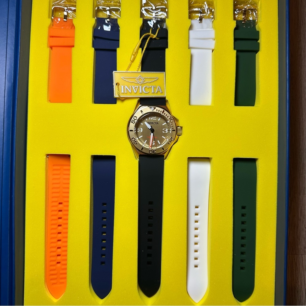 Invicta OCEAN PREDATOR Men's Watch - 43mm with Interchangeable Strap (49473) - Picture 4 of 8